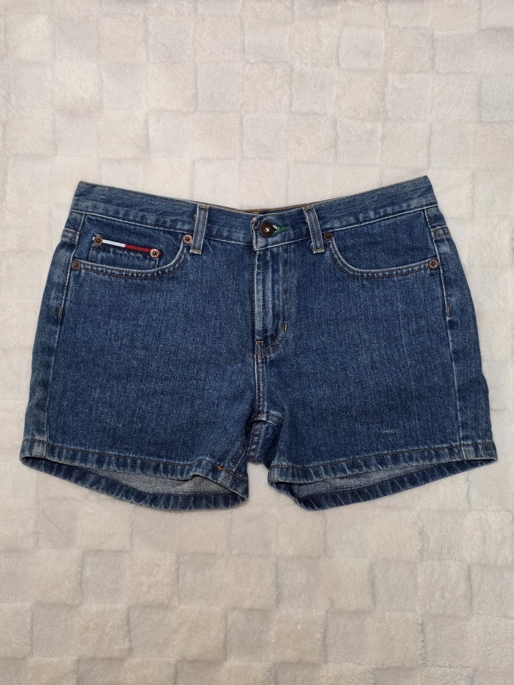 VINTAGE (11/2002) TOMMY HILFIGER KELLY JEAN SHORT MEDIUM WASH DENIM SIZE 5